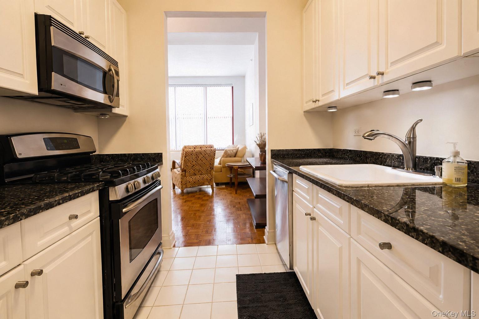 1 Scarsdale Road 409 Property Photo 22