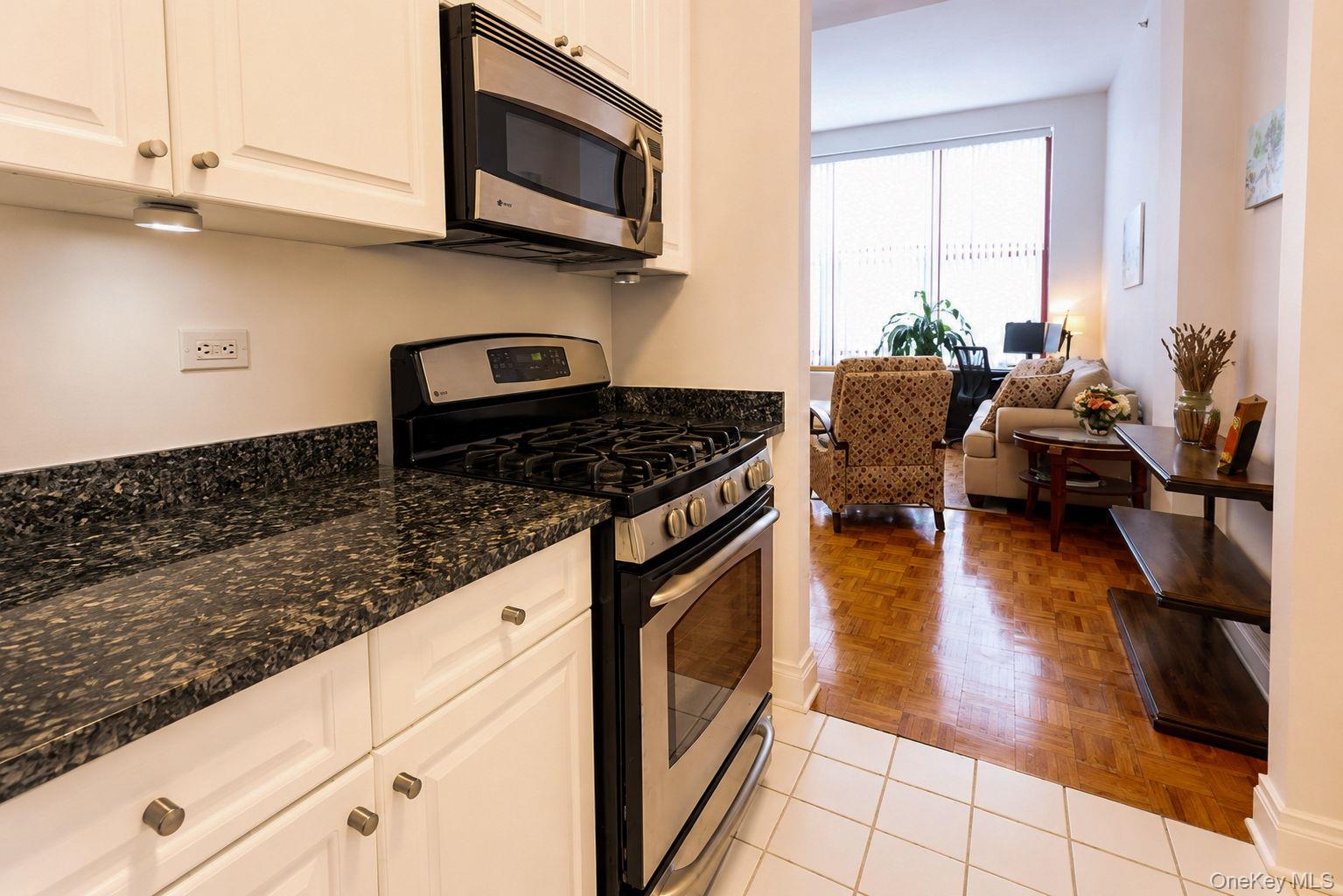 1 Scarsdale Road 409 Property Photo 23