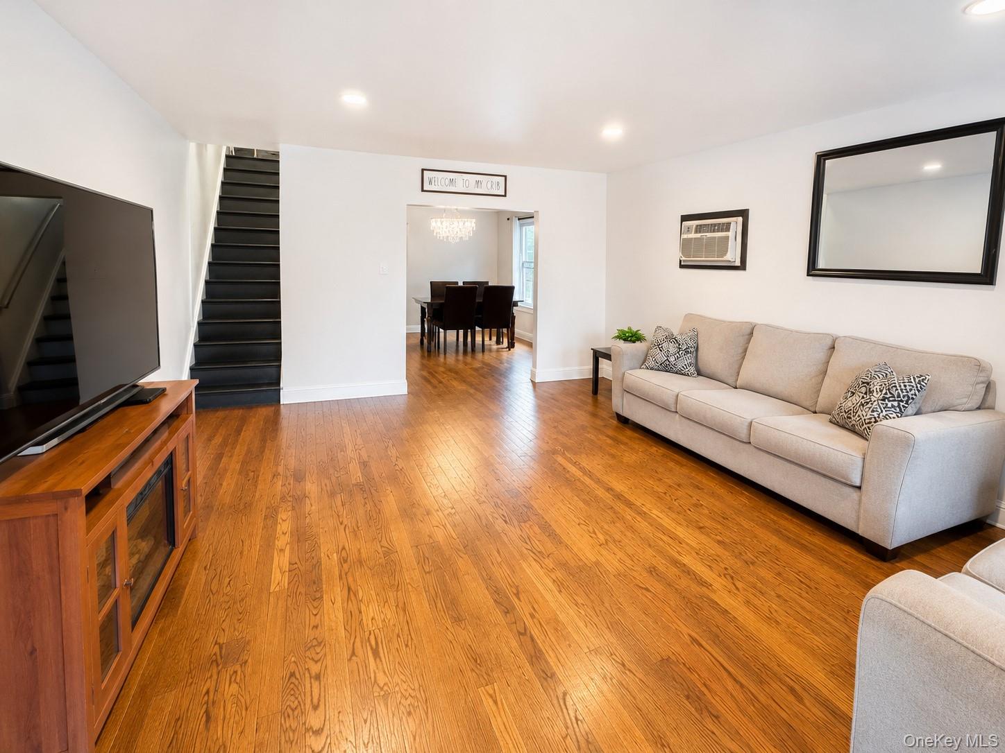 10713 Sutter Avenue Property Photo 11