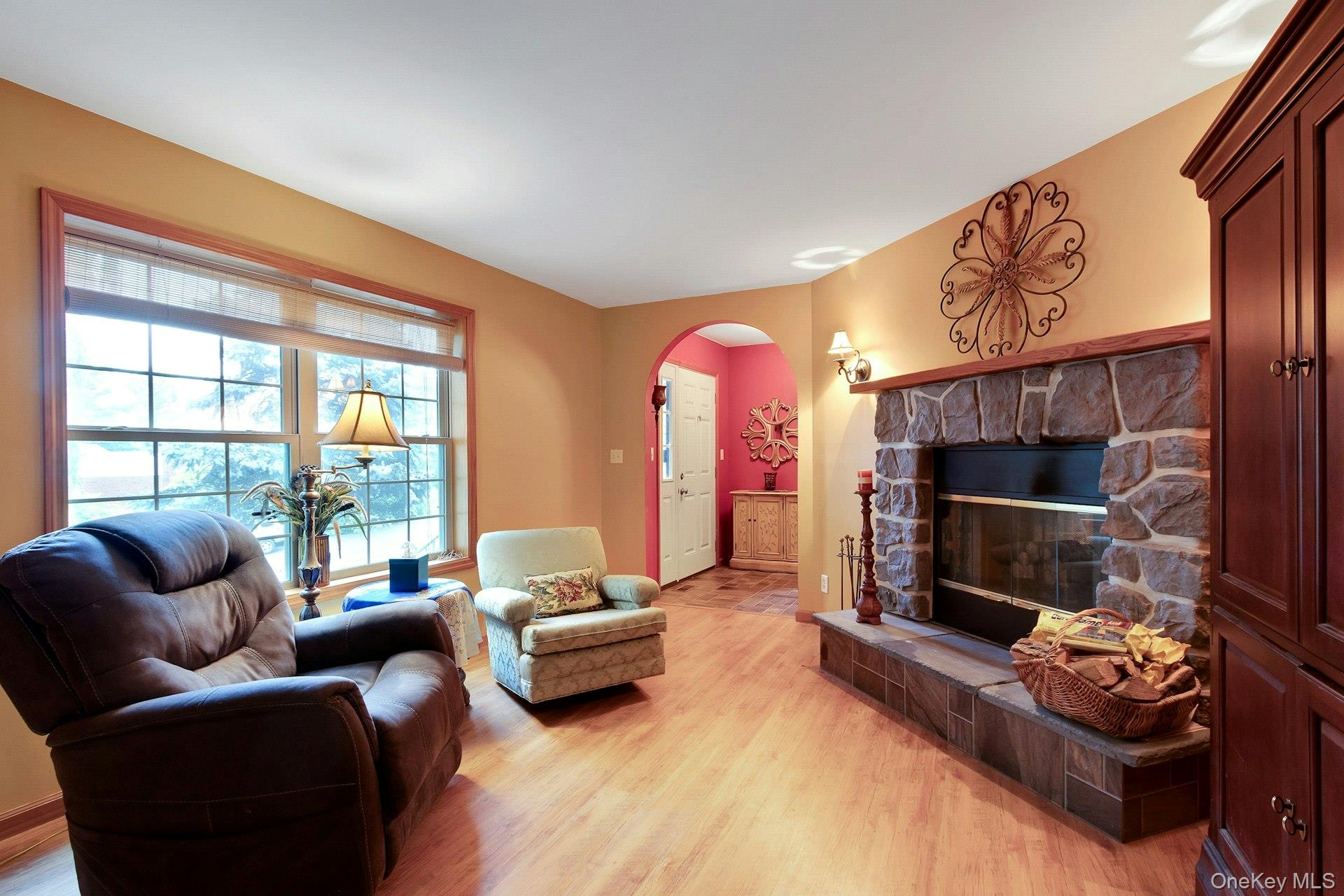 188 Hoyt Street Property Photo 8