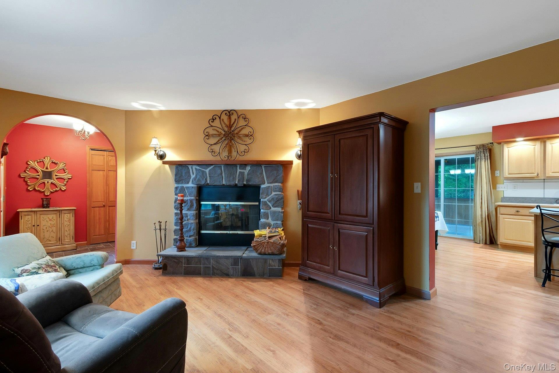 188 Hoyt Street Property Photo 9
