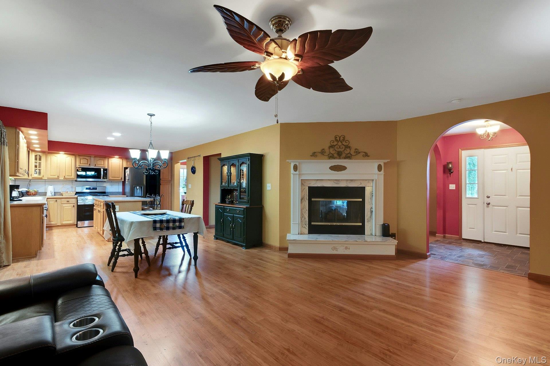 188 Hoyt Street Property Photo 10