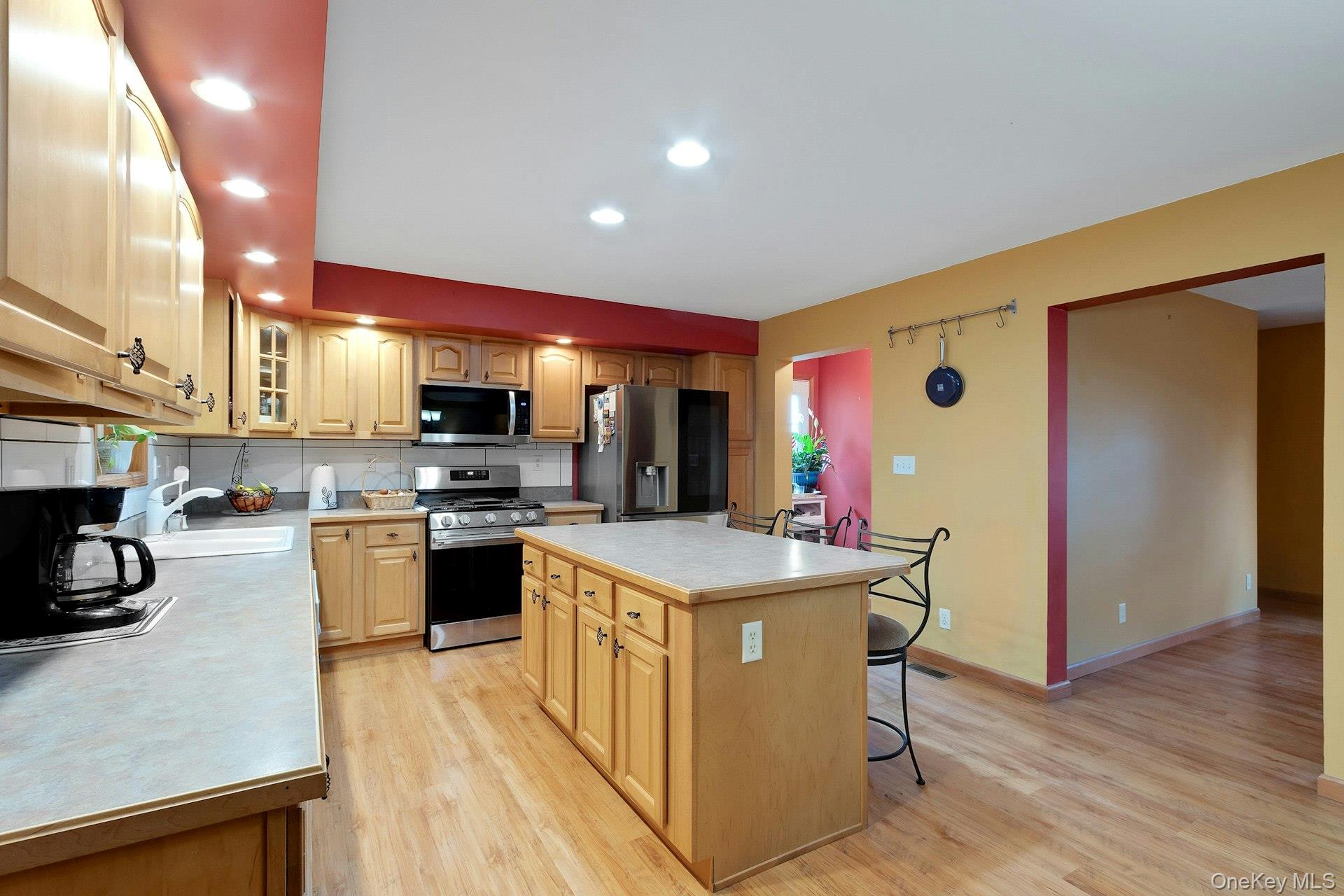 188 Hoyt Street Property Photo 15