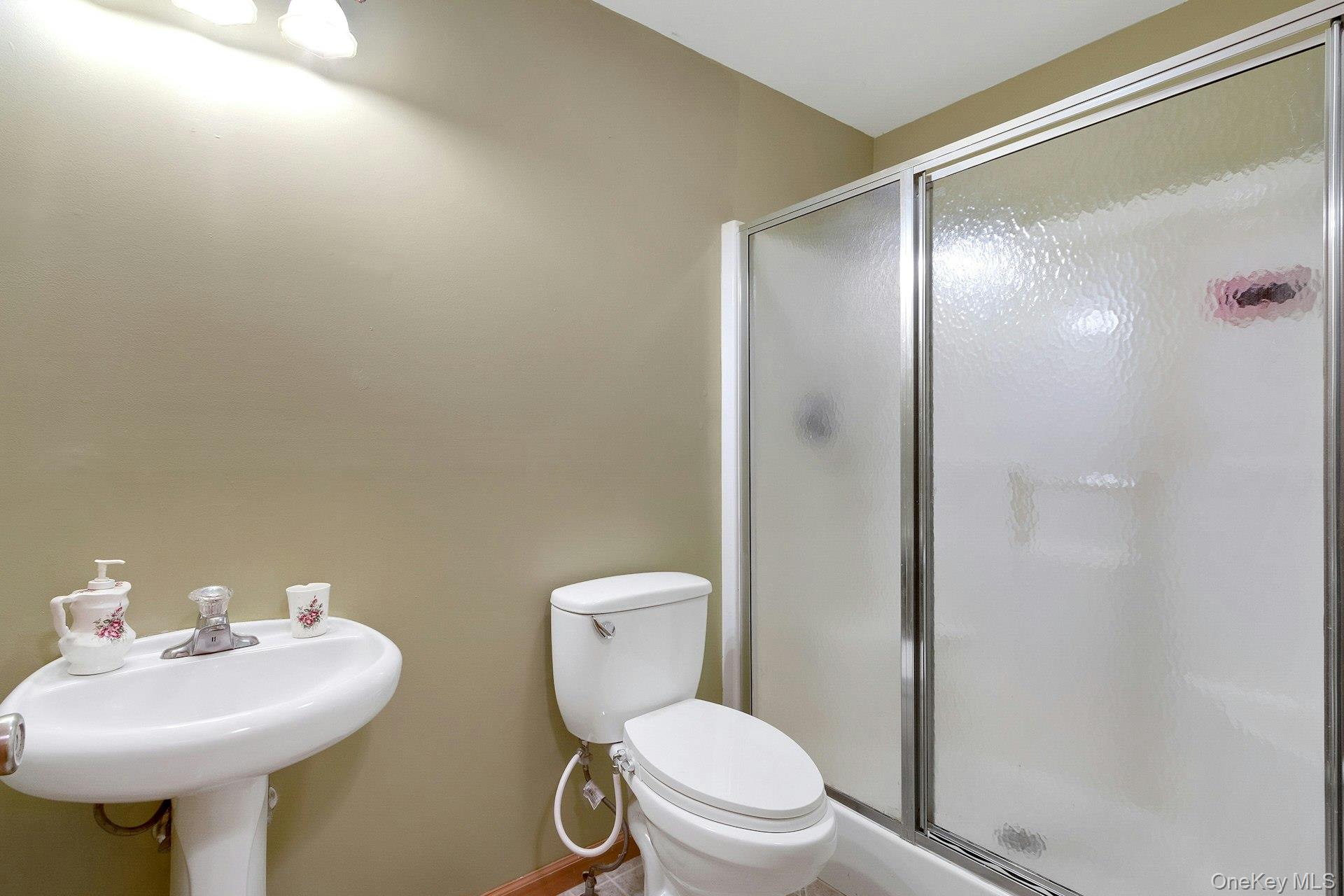 188 Hoyt Street Property Photo 30