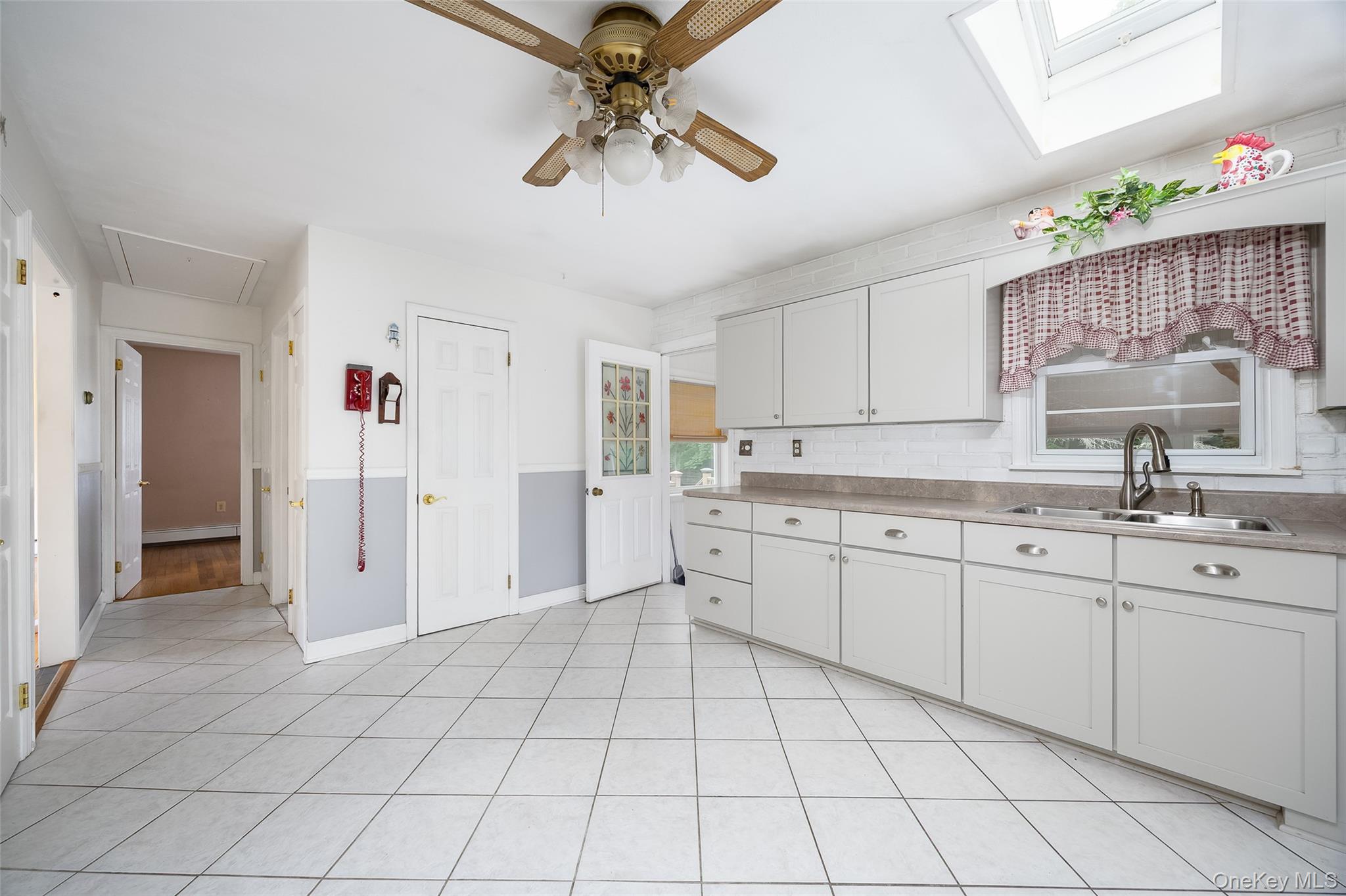 45 Holt Road Property Photo 11