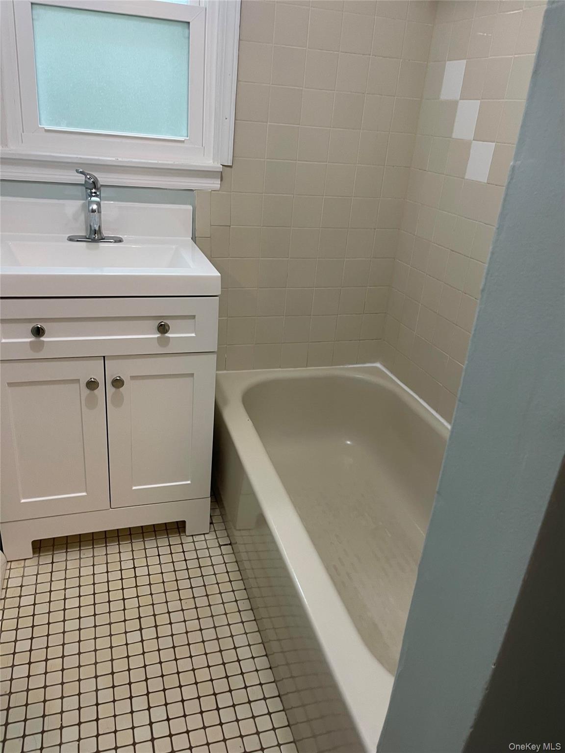 206 Dickinson Avenue Property Photo 5