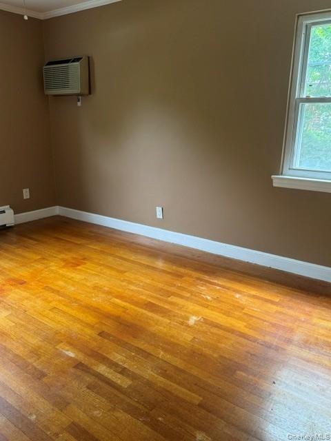 852 Henry Street Property Photo 13