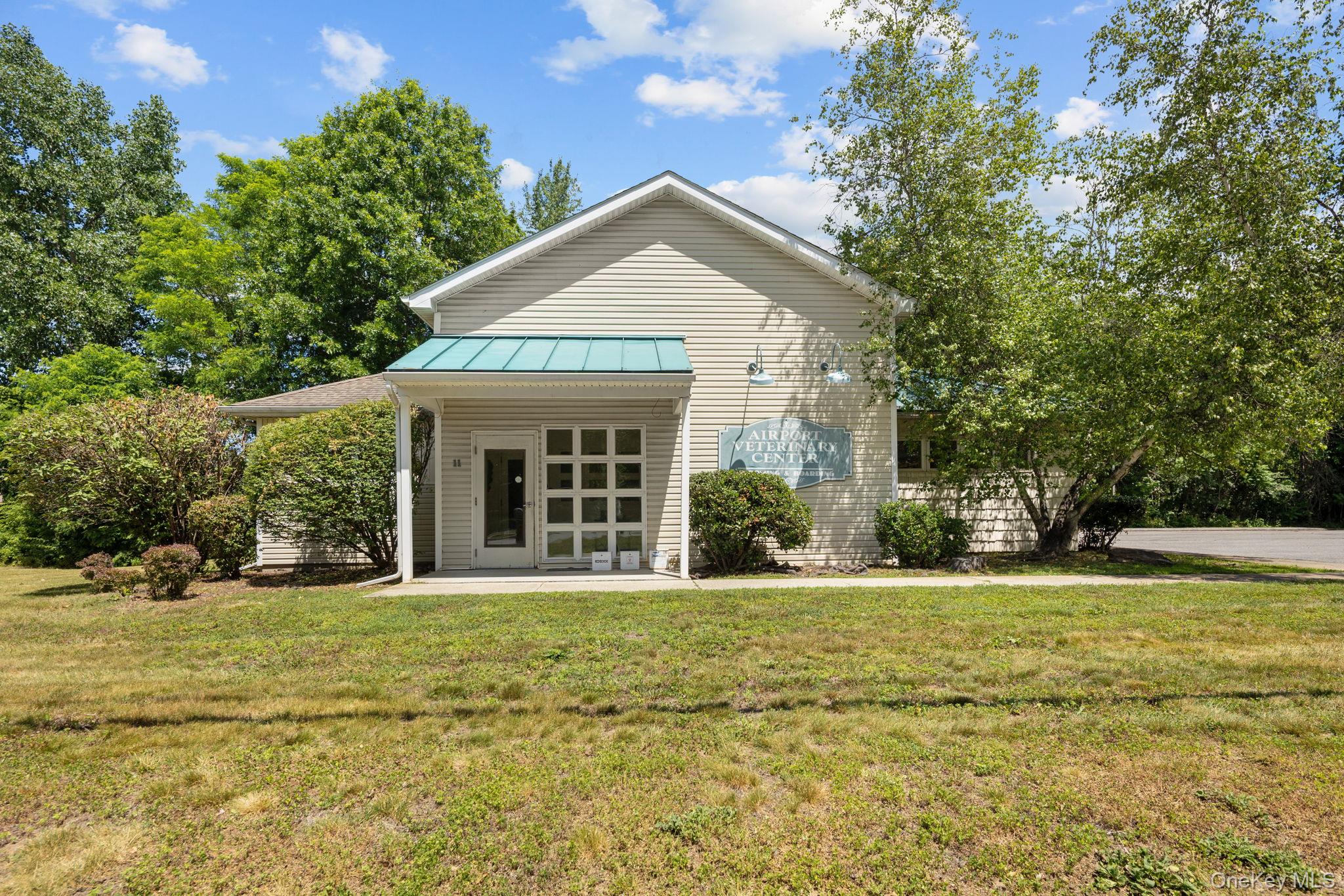 11 Airport Drive Property Photo 1
