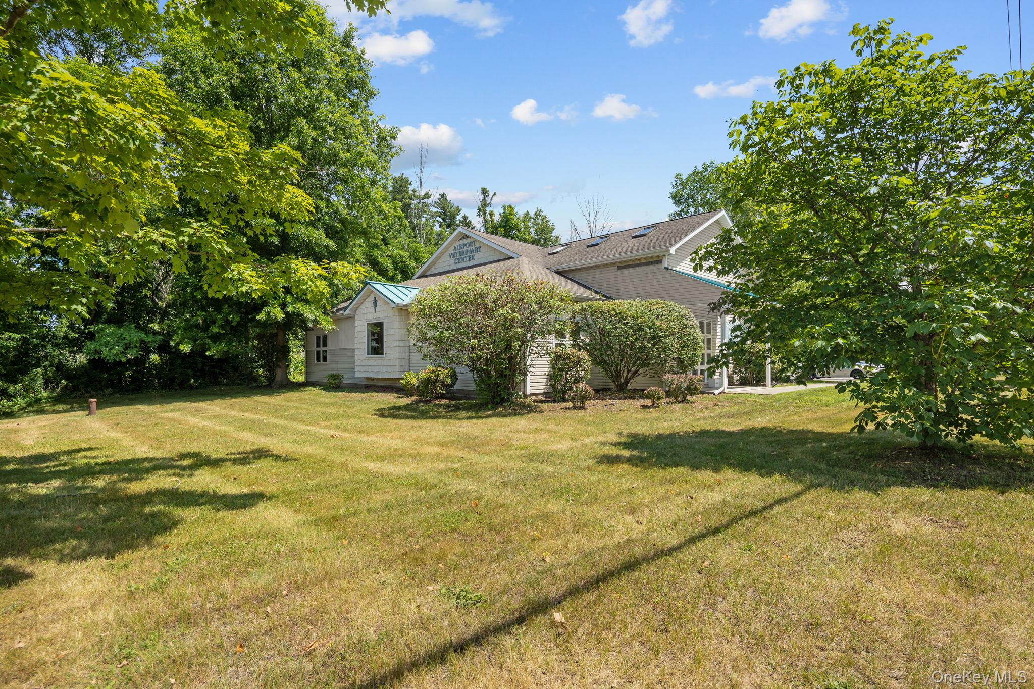 11 Airport Drive Property Photo 3