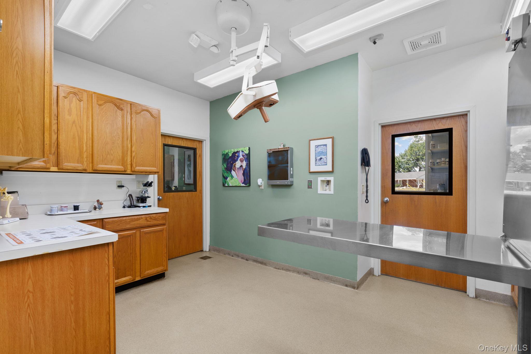 11 Airport Drive Property Photo 12