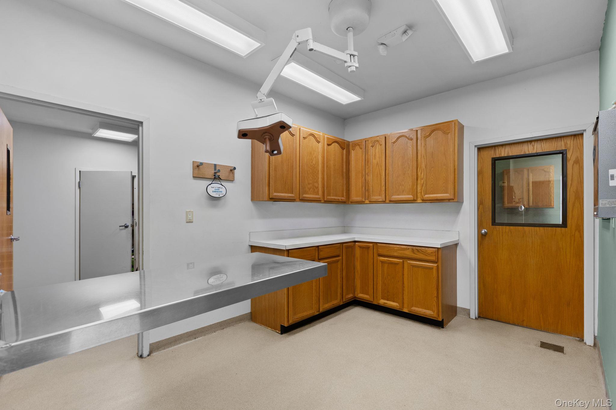 11 Airport Drive Property Photo 13