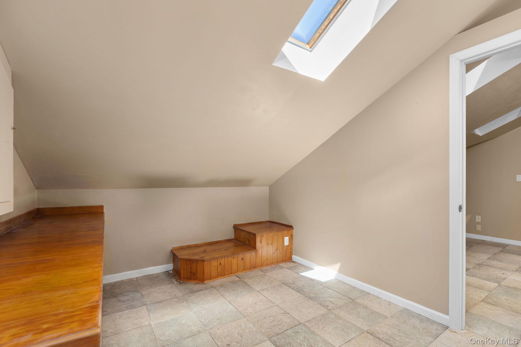 11 Airport Drive Property Photo 18