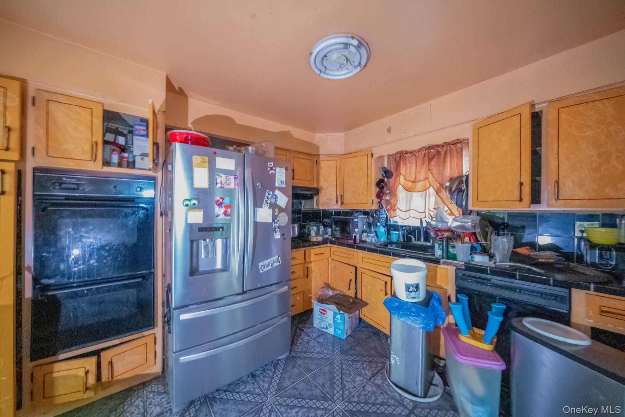 919 E 99th Street Property Photo 12