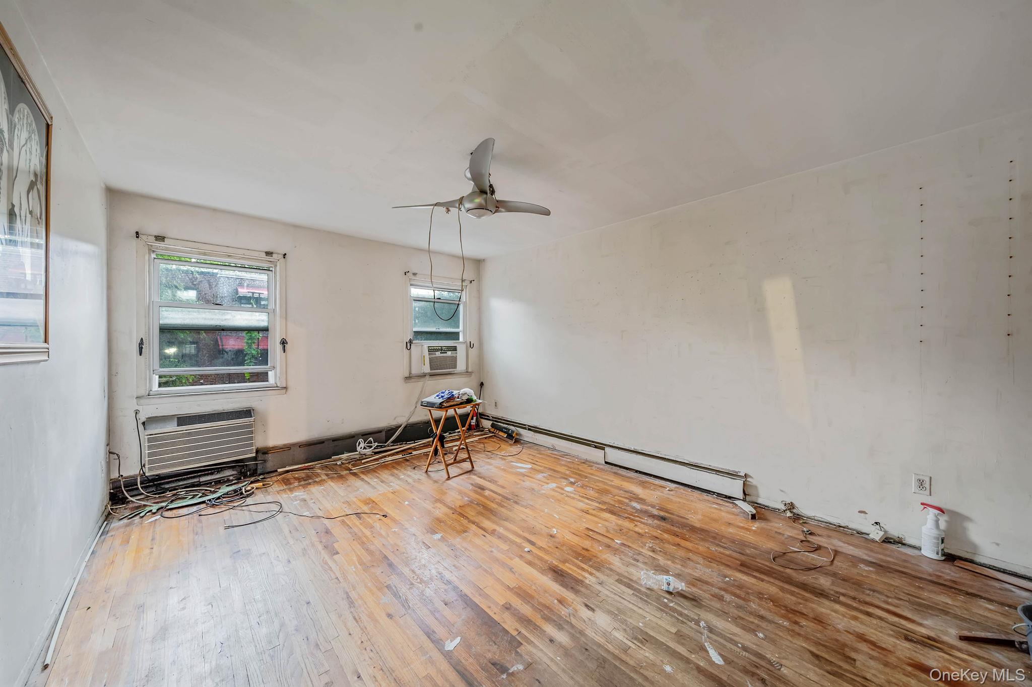 919 E 99th Street Property Photo 33