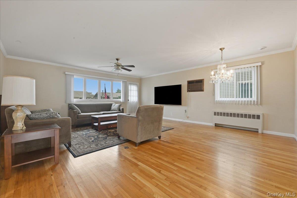 48 E 1st Street Property Photo 2