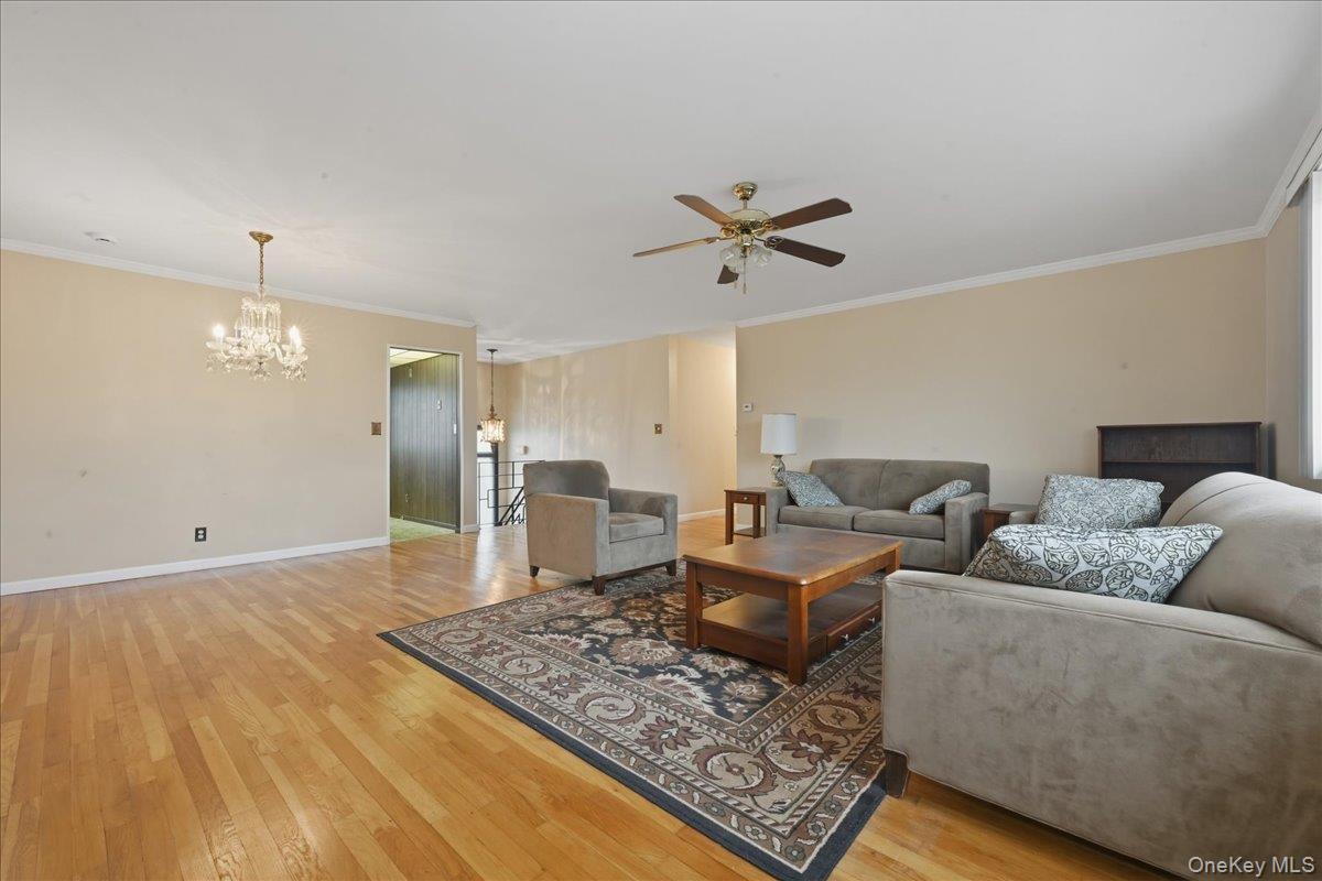 48 E 1st Street Property Photo 4