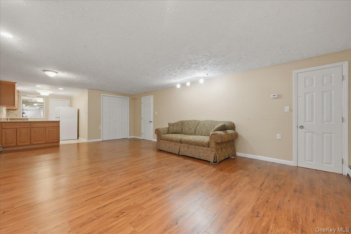 48 E 1st Street Property Photo 18