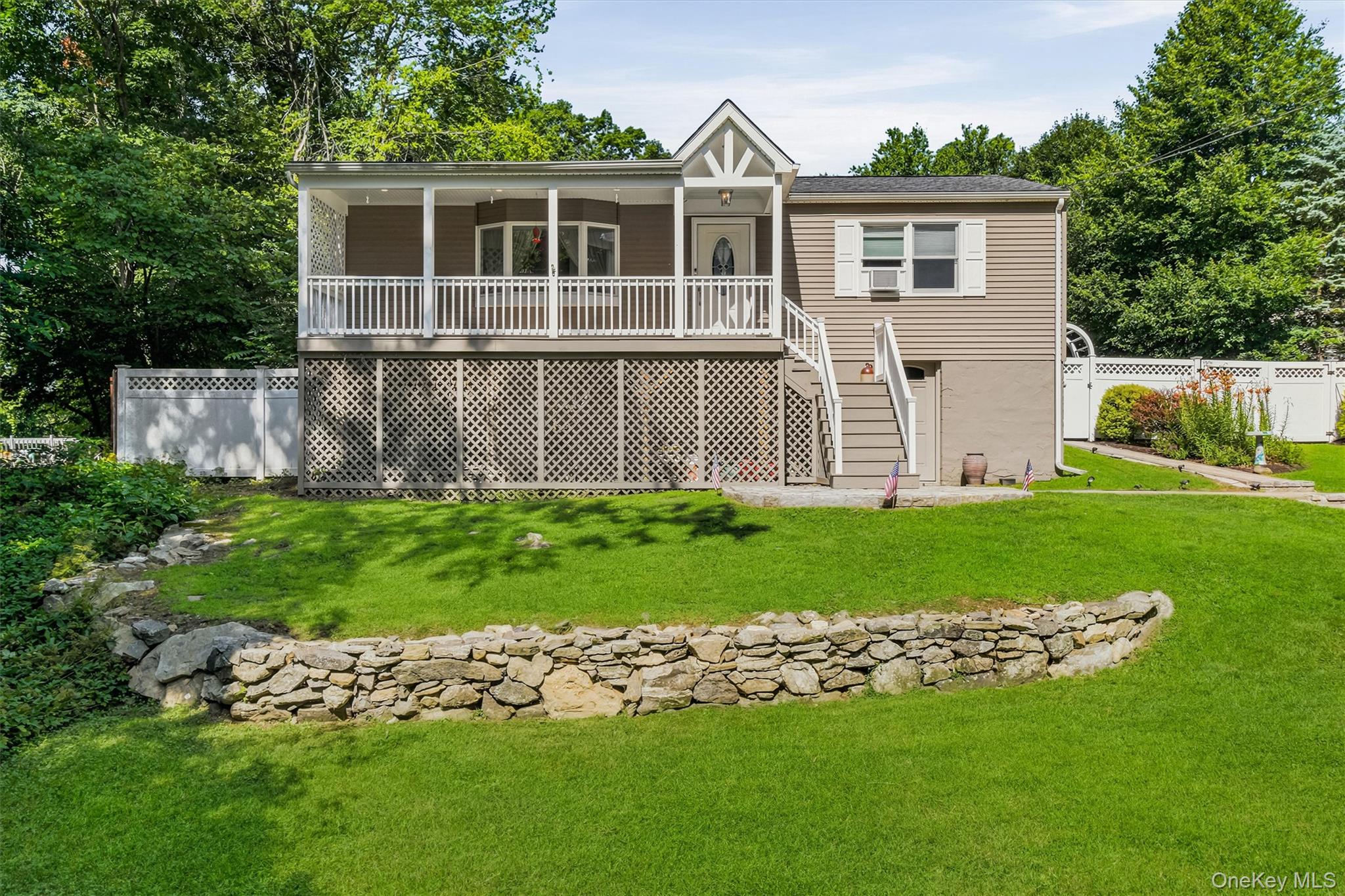 153 Kent Shore Drive Property Photo 1