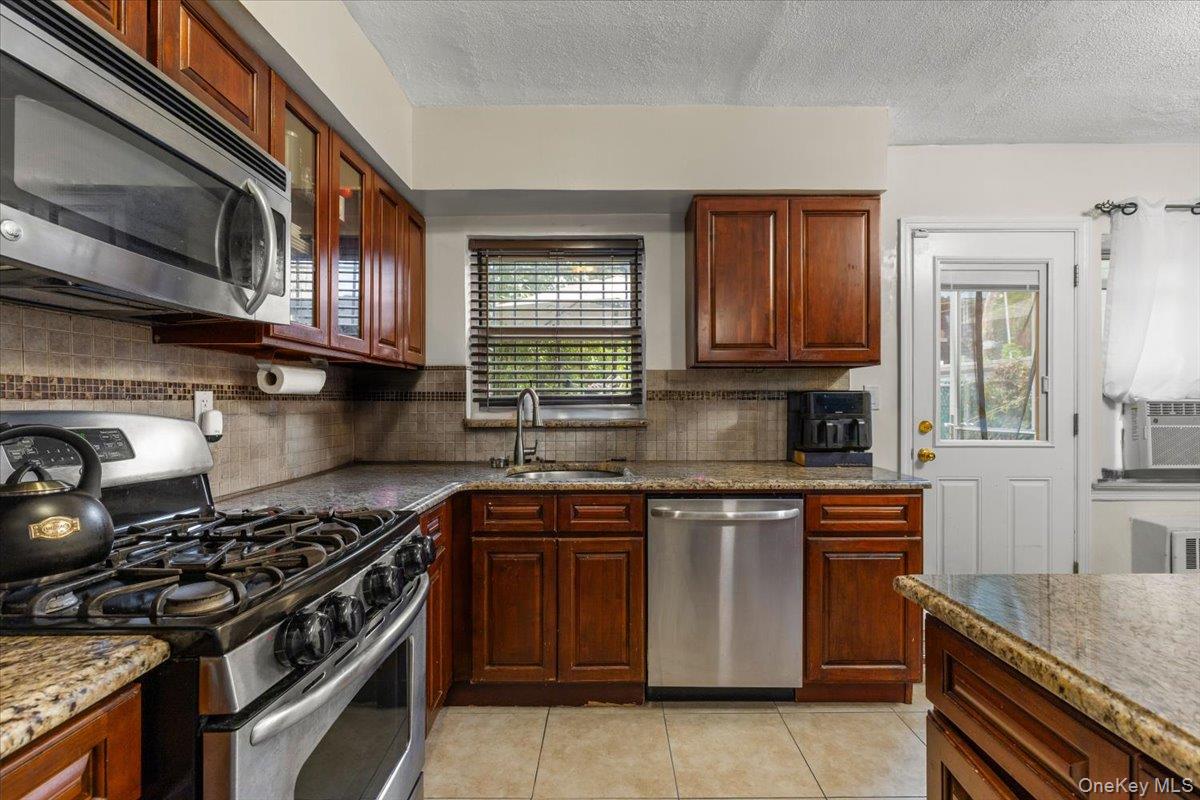 3303 Eastchester Road Property Photo 8
