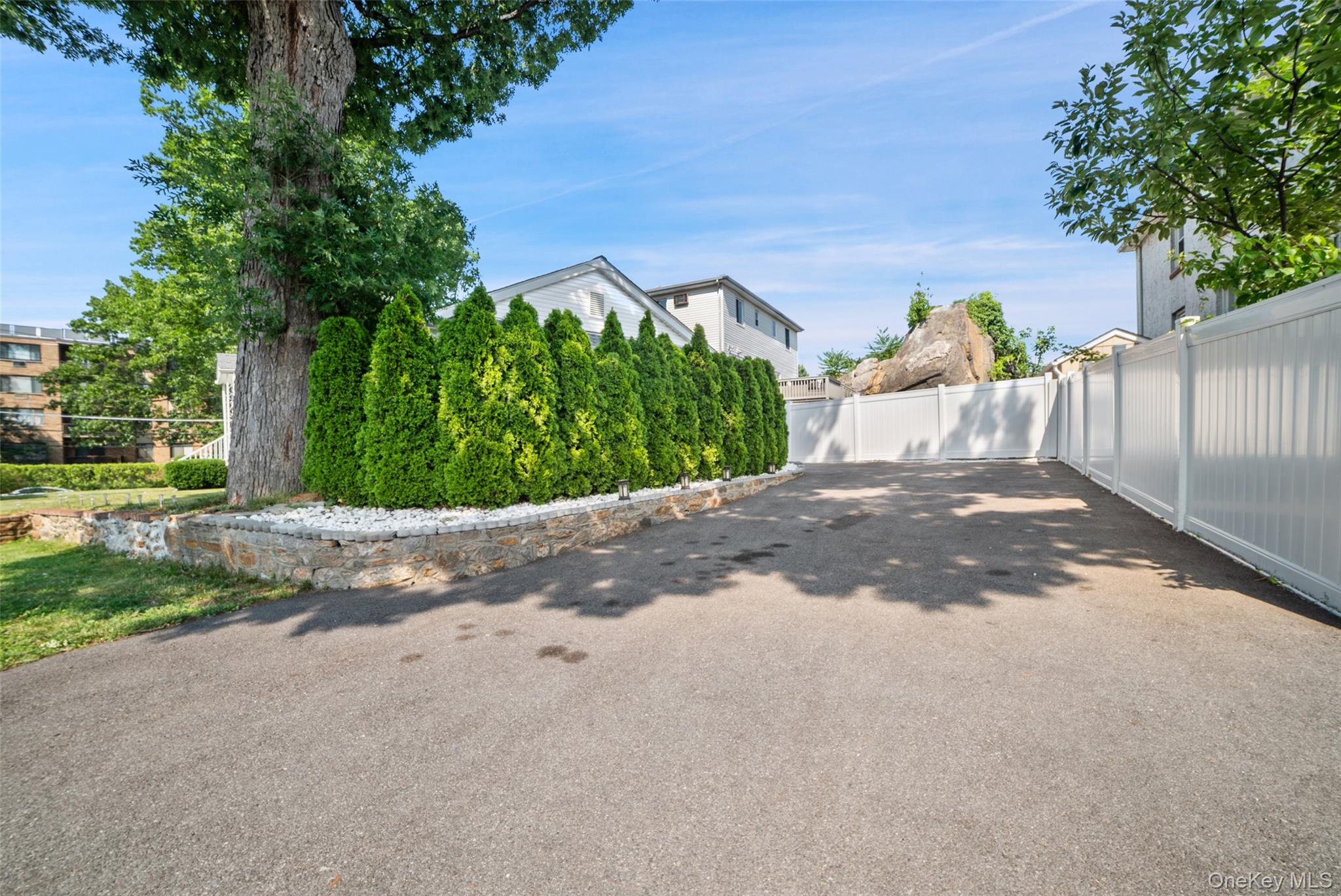 1090 Midland Avenue Property Photo 2