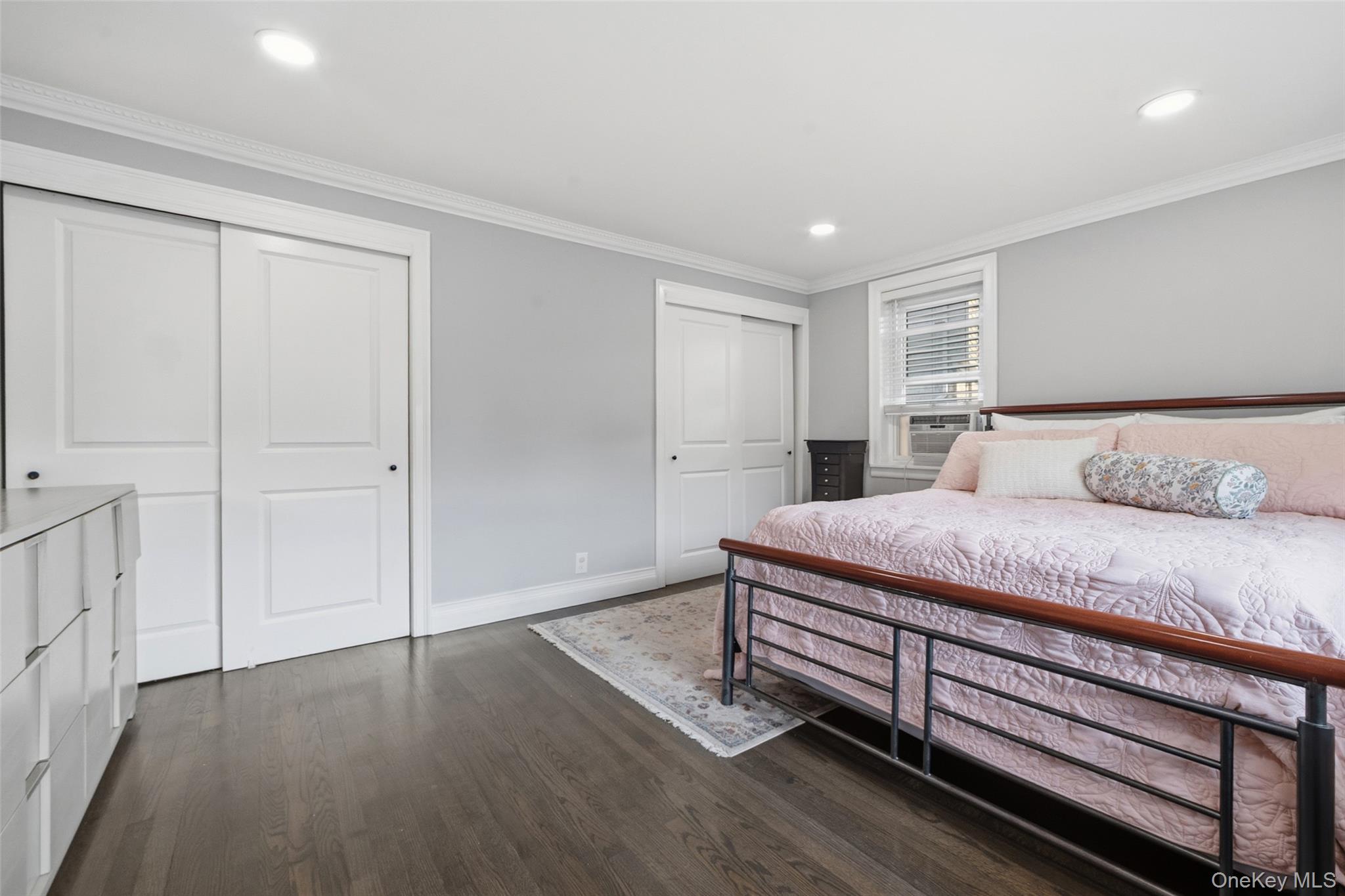 1090 Midland Avenue Property Photo 6