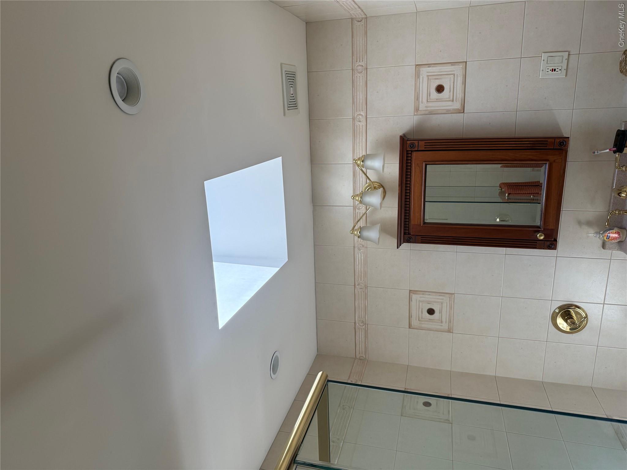 64-23 84th Street Property Photo 20