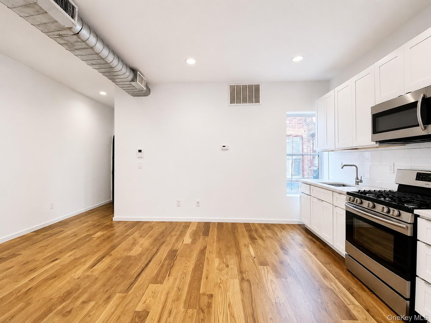 85 Rockaway Avenue Property Photo 2