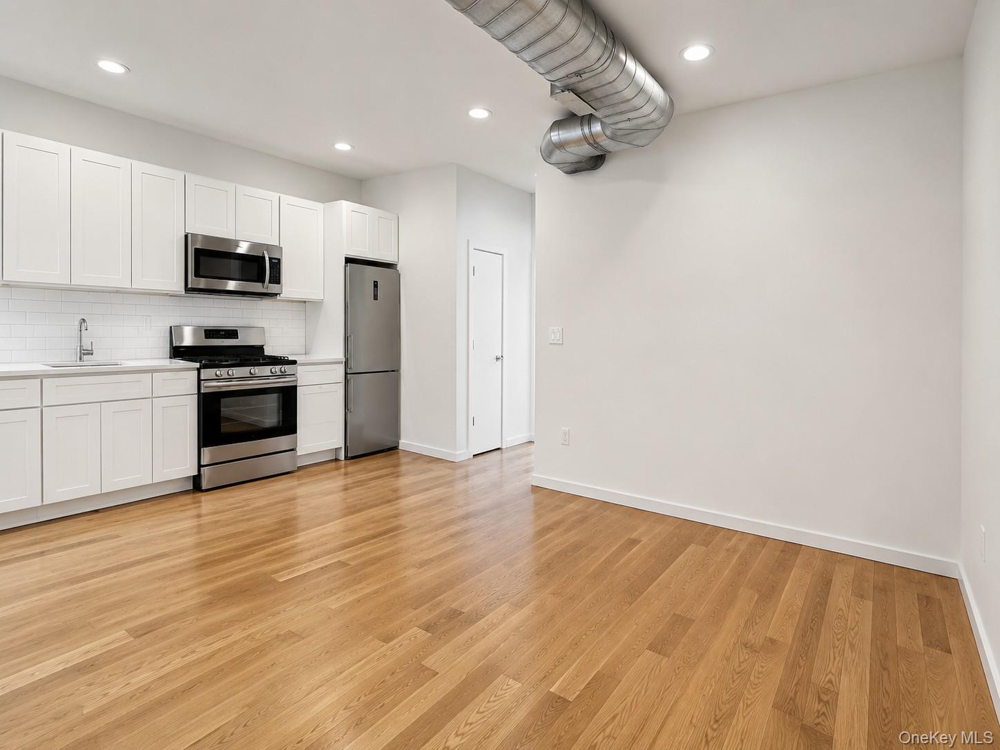 85 Rockaway Avenue Property Photo 4