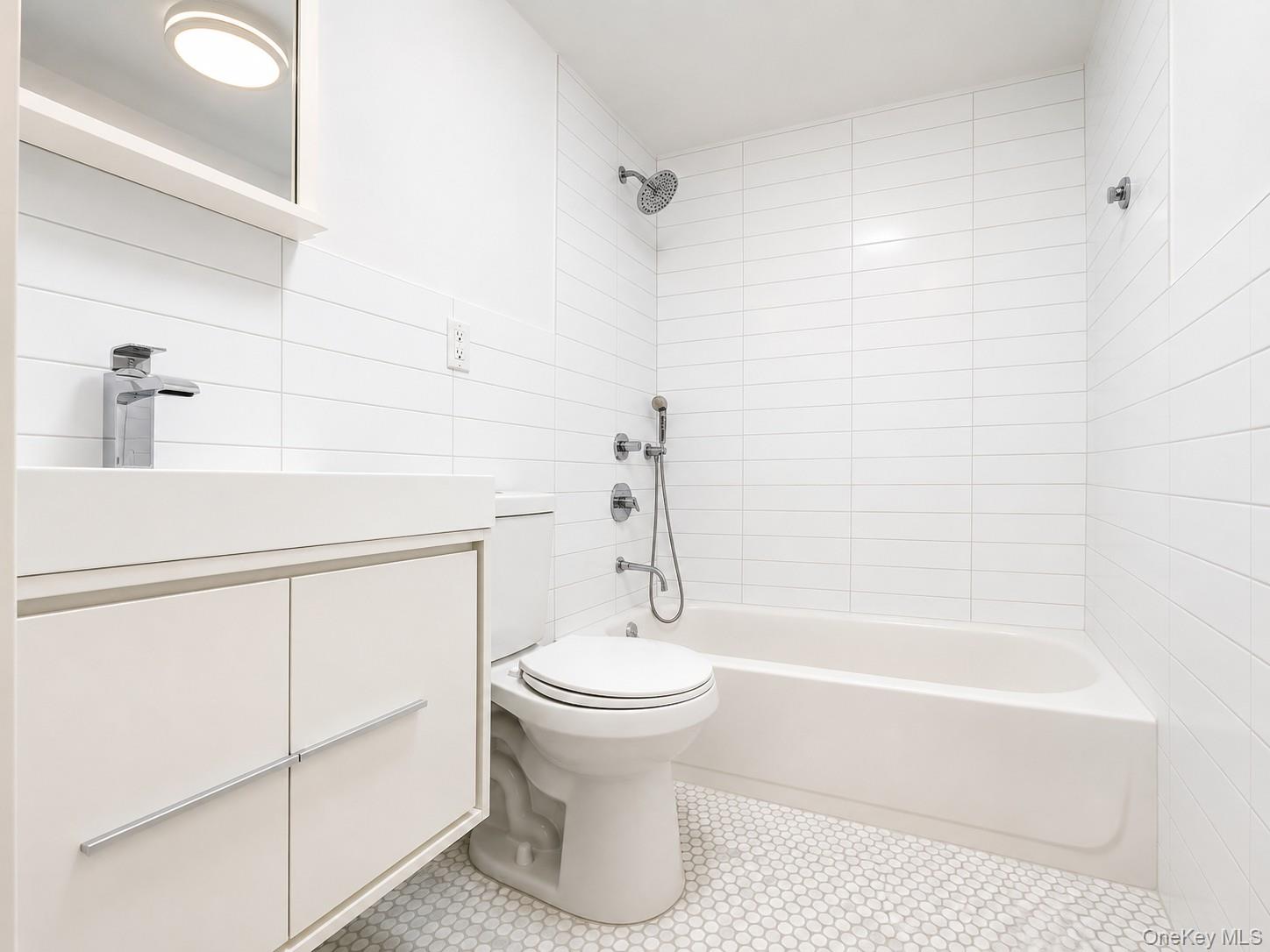 85 Rockaway Avenue Property Photo 12