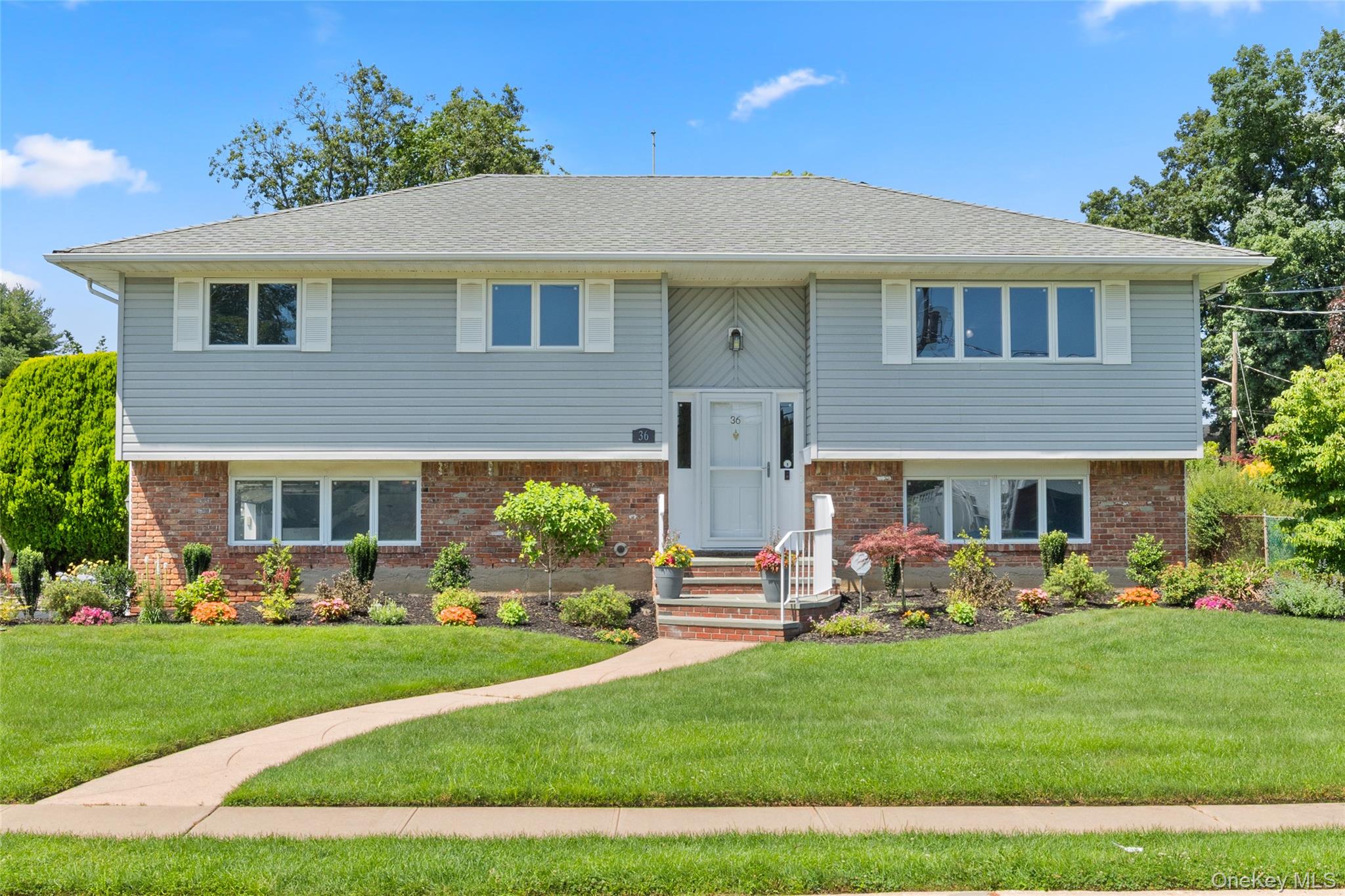 36 Fairway Drive Property Photo 1