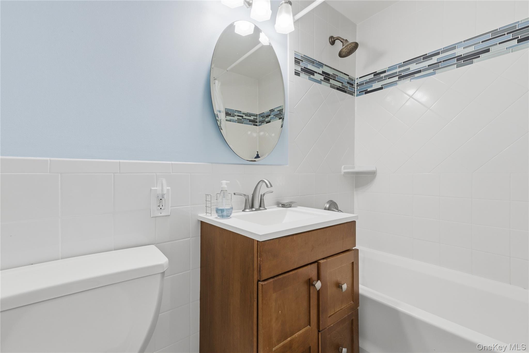 100 W Broadway 6c Property Photo 8
