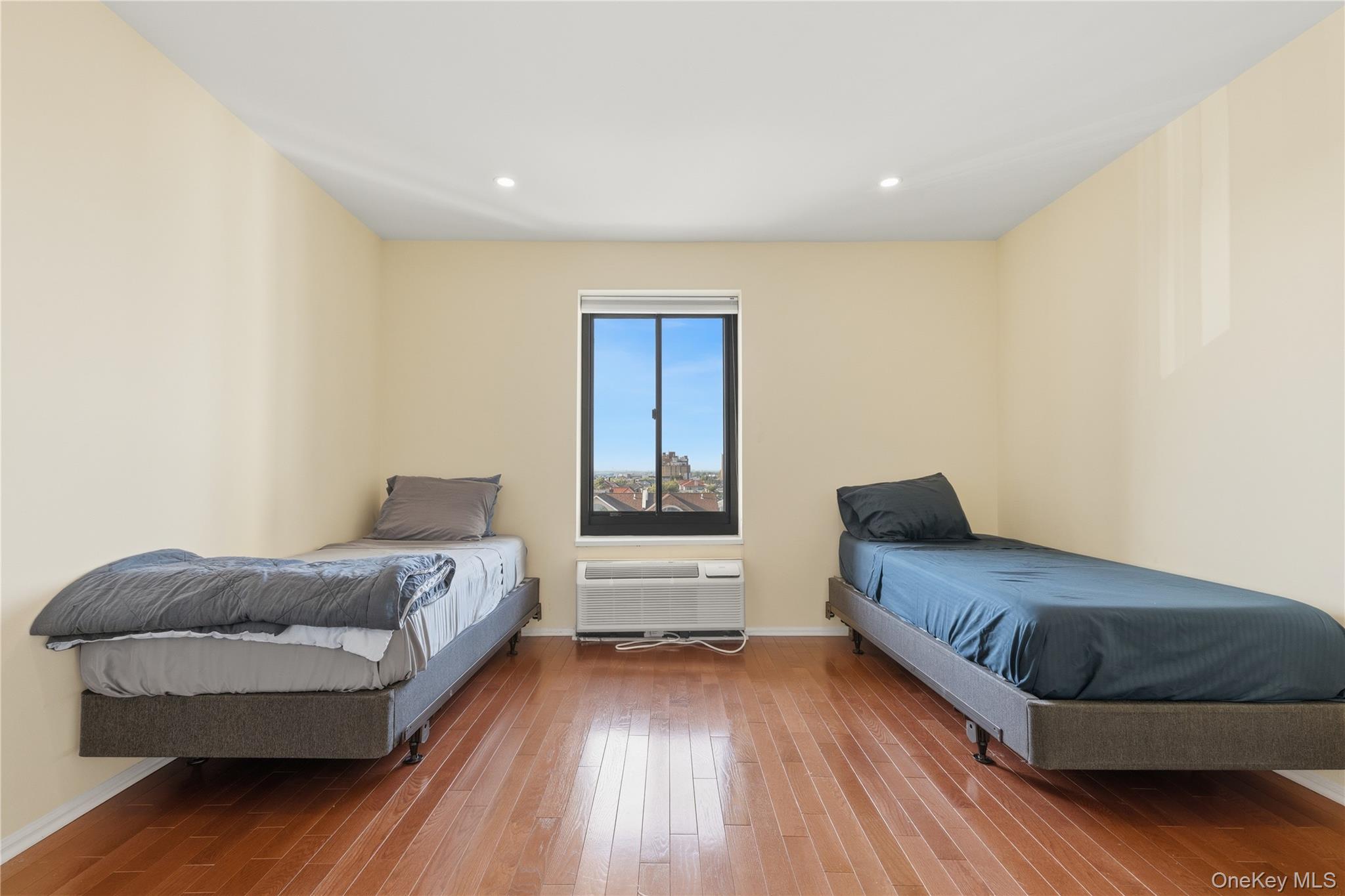 100 W Broadway 6c Property Photo 12