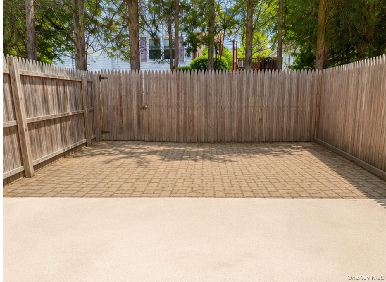 83 Carmine Drive Property Photo 18