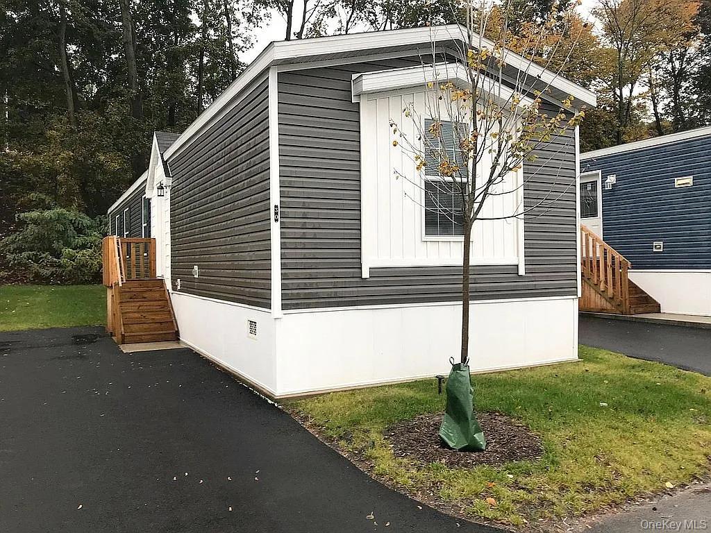 30 Windward Way Property Photo 1
