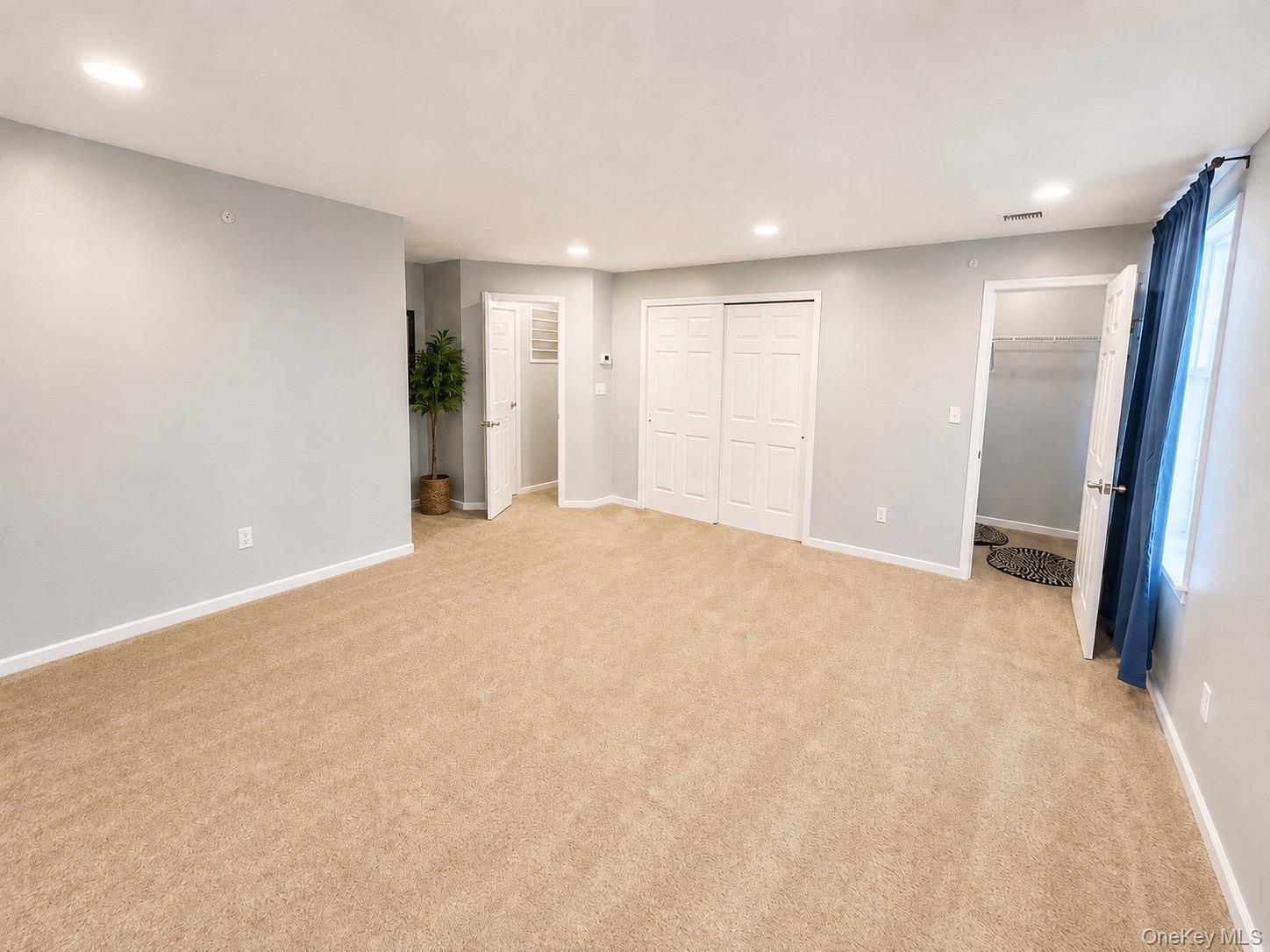 192 White Sands Way Property Photo 4
