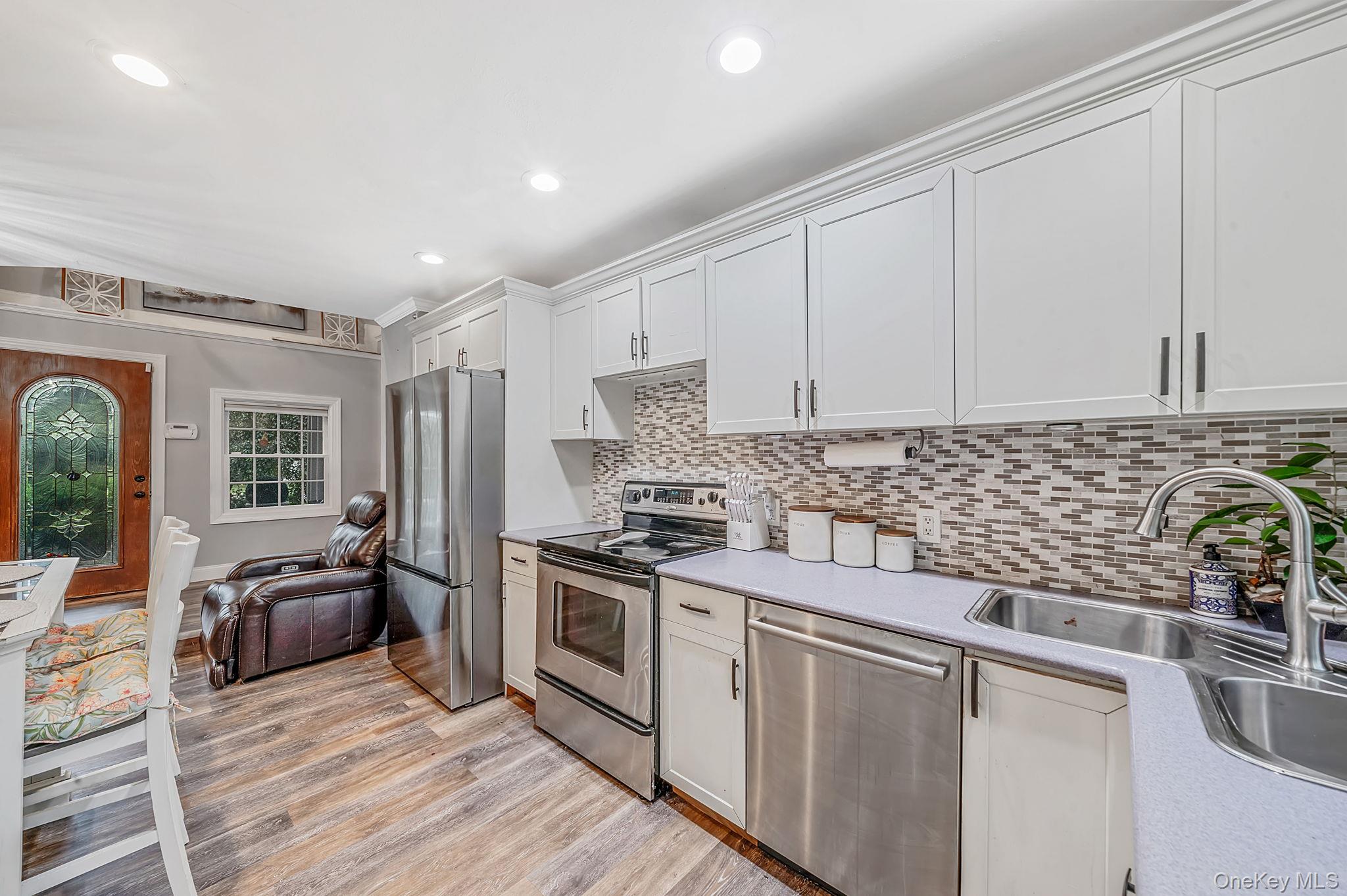 208 Avenue C Property Photo 7