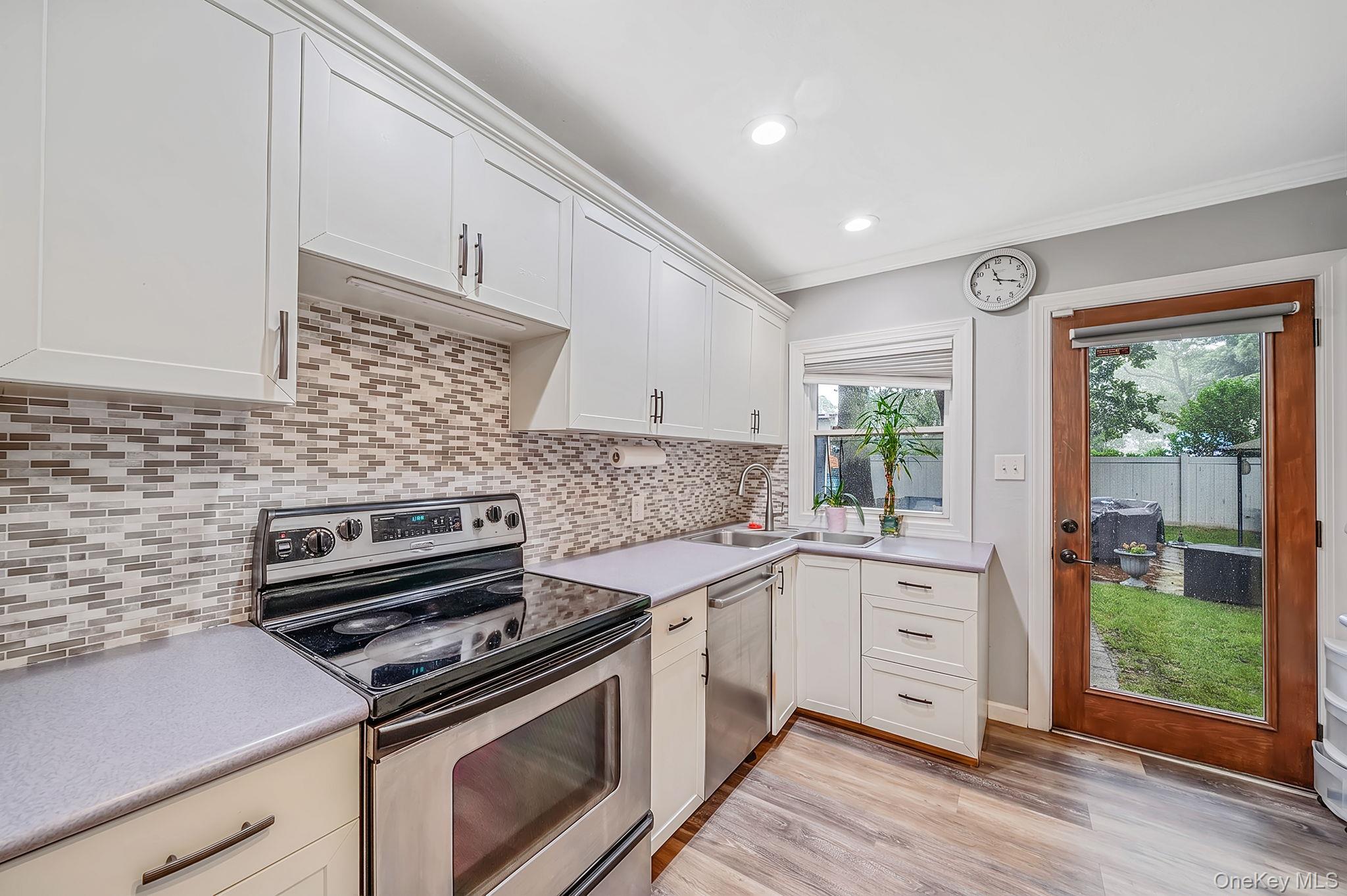 208 Avenue C Property Photo 8