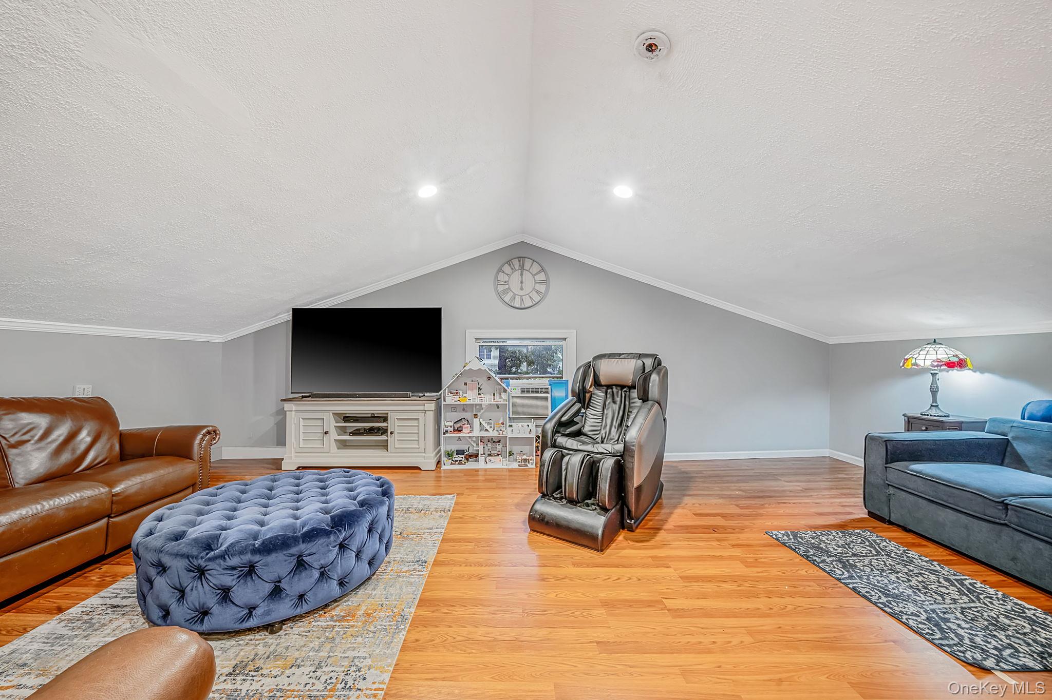 208 Avenue C Property Photo 22