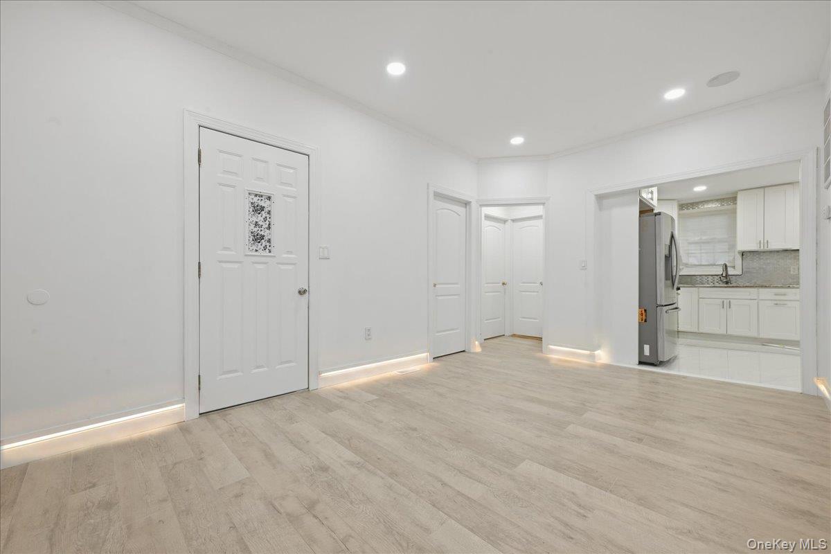 89 W 4th Street Property Photo 4