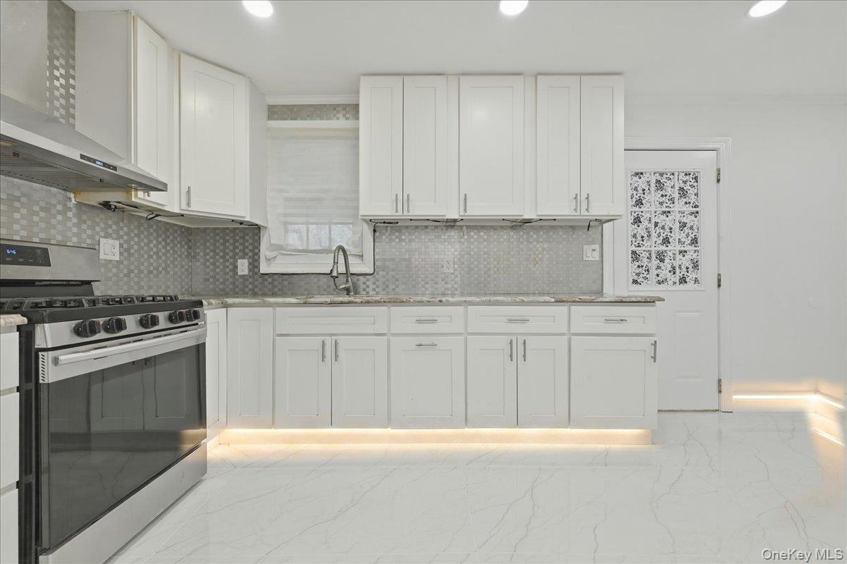 89 W 4th Street Property Photo 8