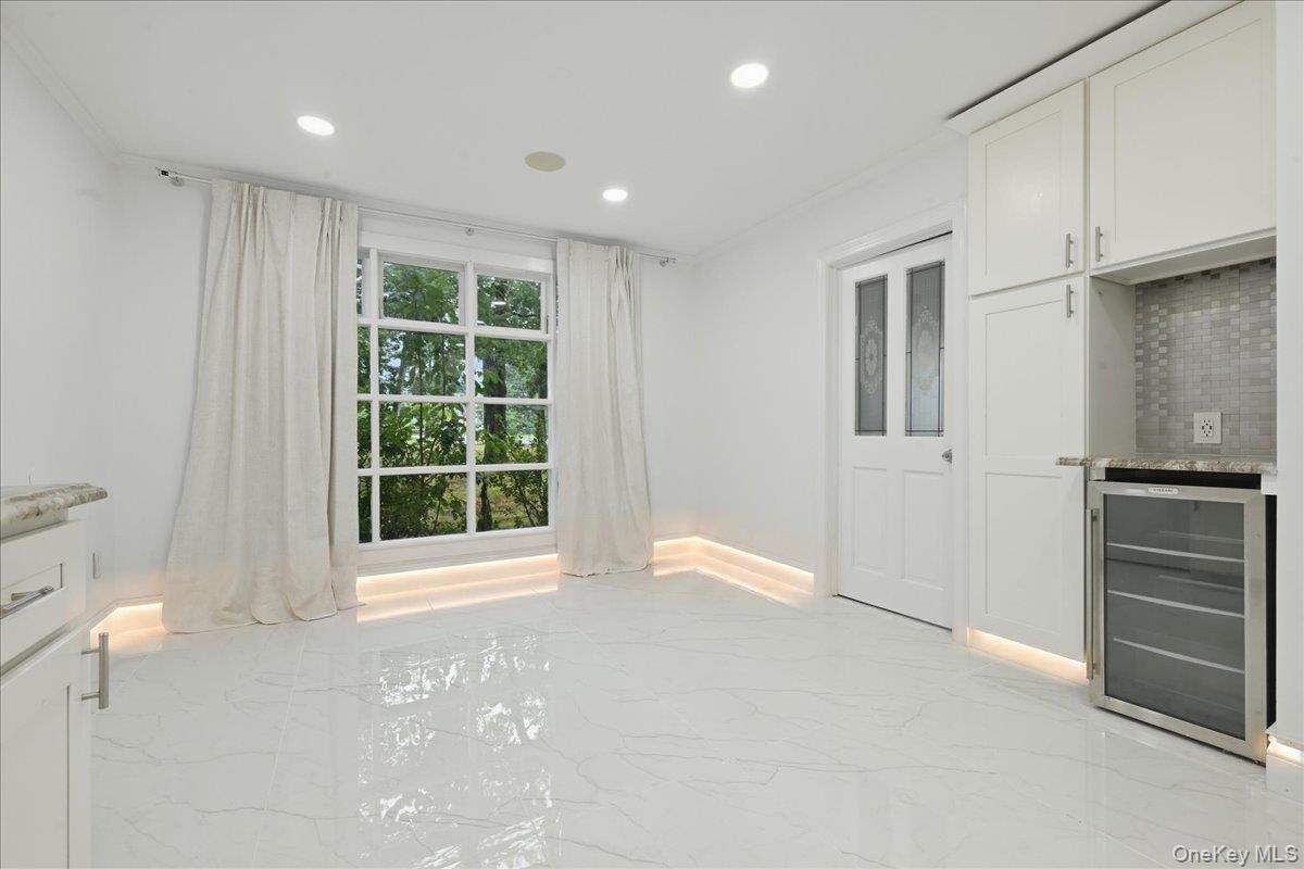 89 W 4th Street Property Photo 10