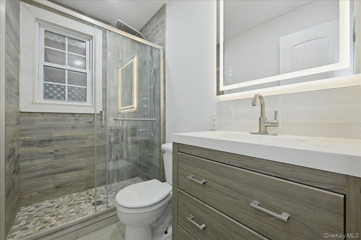 89 W 4th Street Property Photo 14