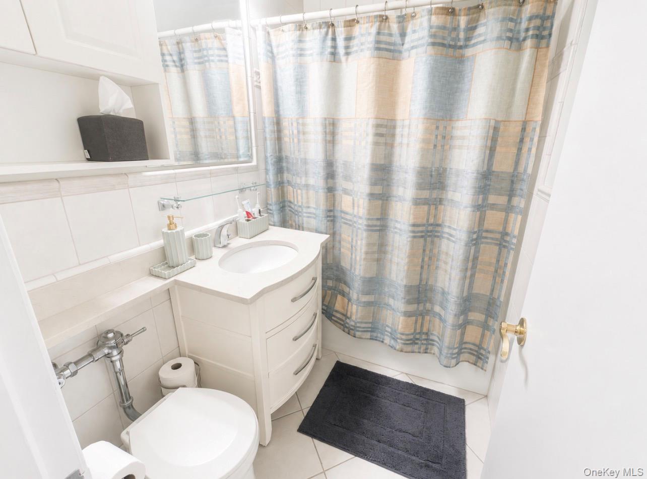 209-10 41st Ave 3n Property Photo 9