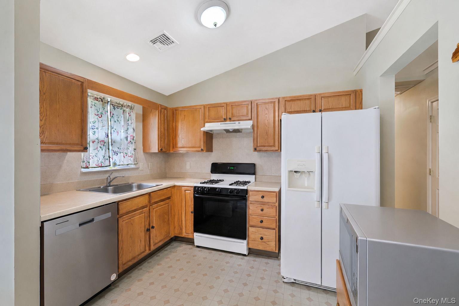3 Stanford Court Property Photo 18