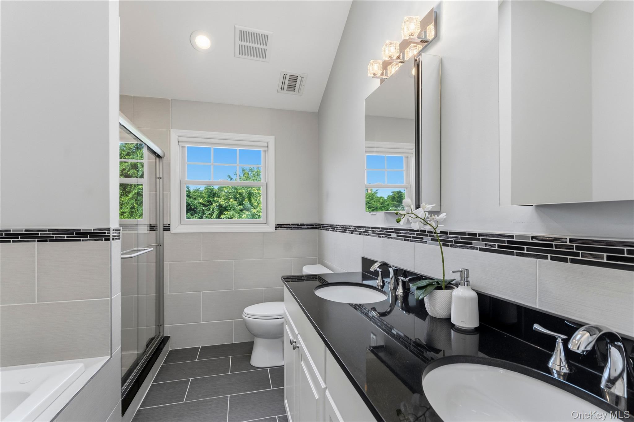 17 Woodwaye Road Property Photo 25