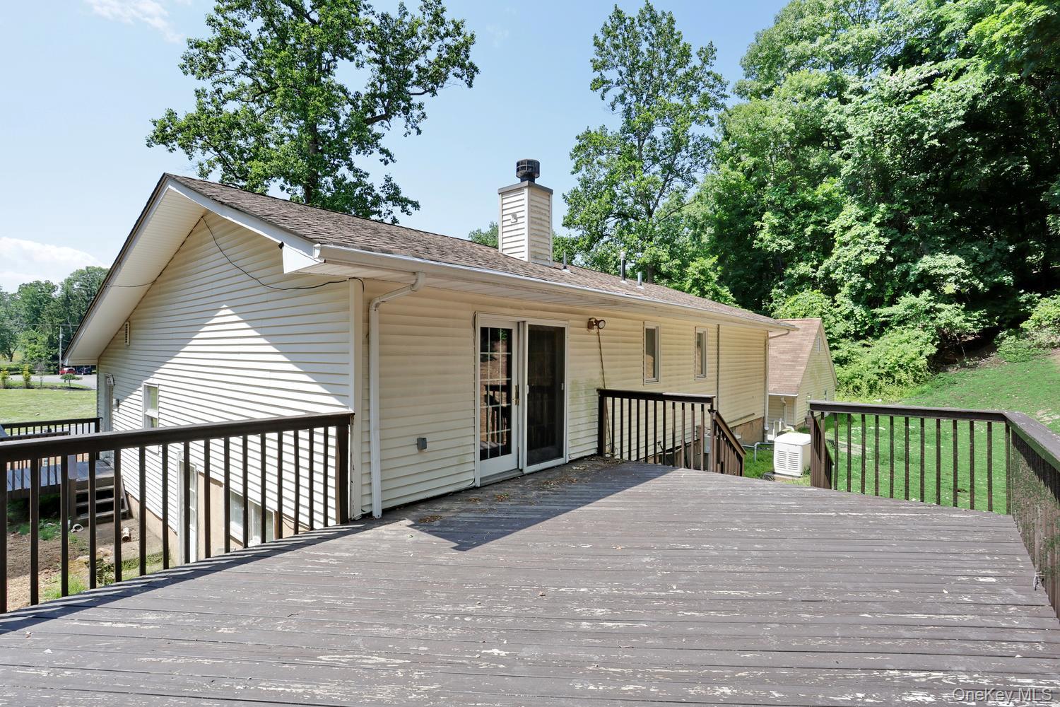 9 Charlotte Drive Property Photo 3