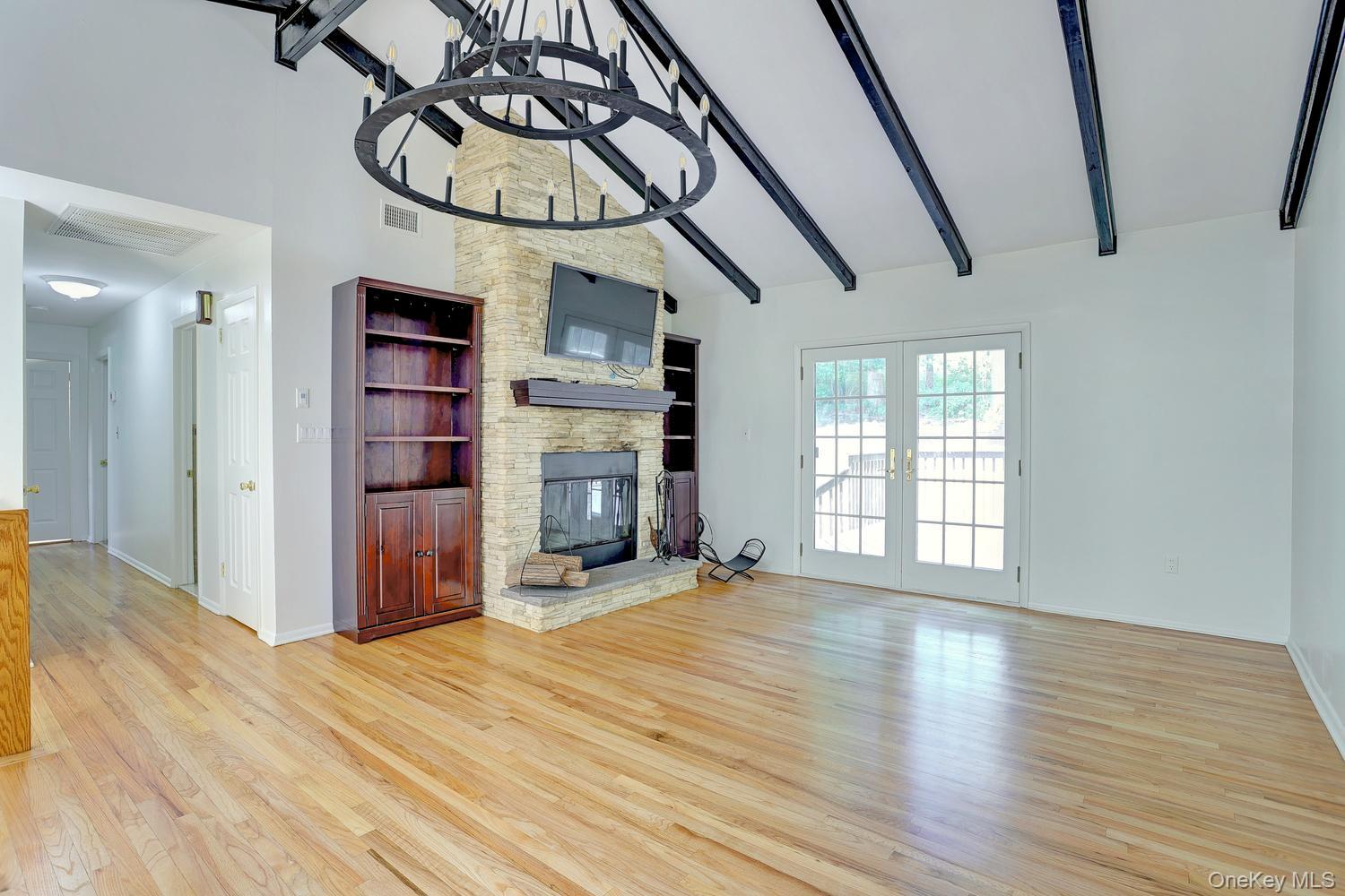 9 Charlotte Drive Property Photo 13