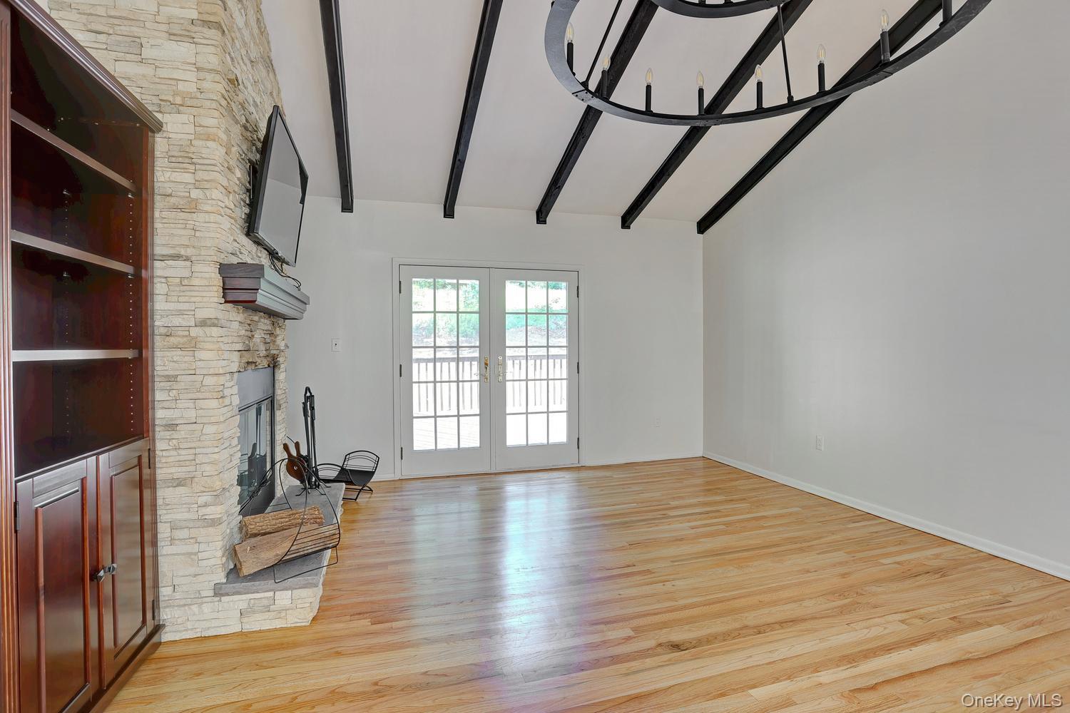 9 Charlotte Drive Property Photo 15