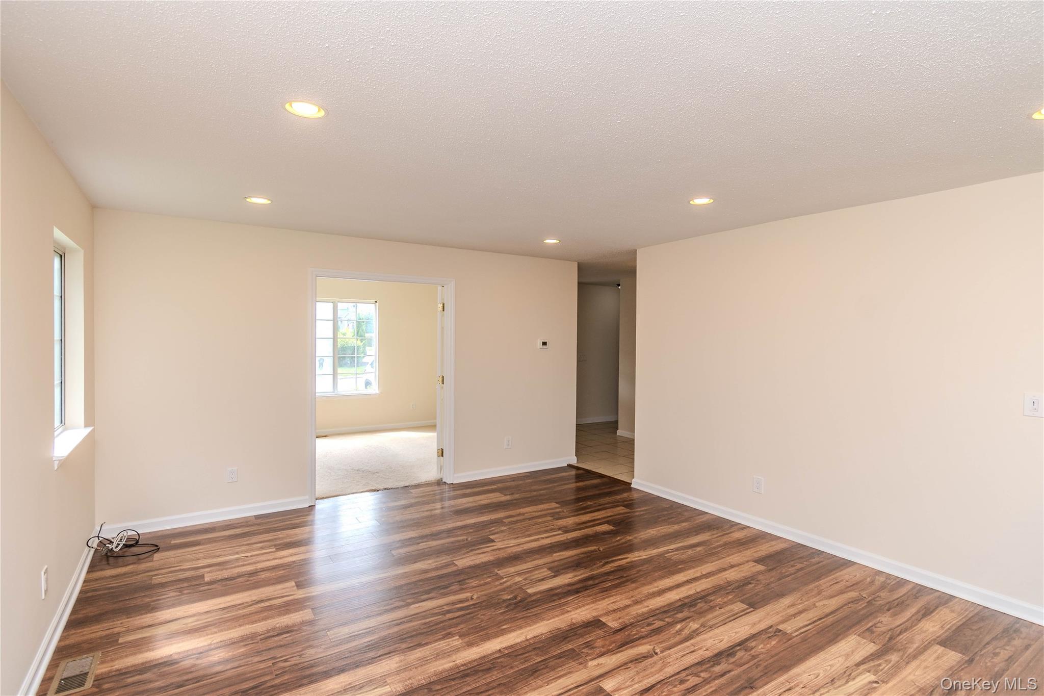 405 Bentley Court Property Photo 11