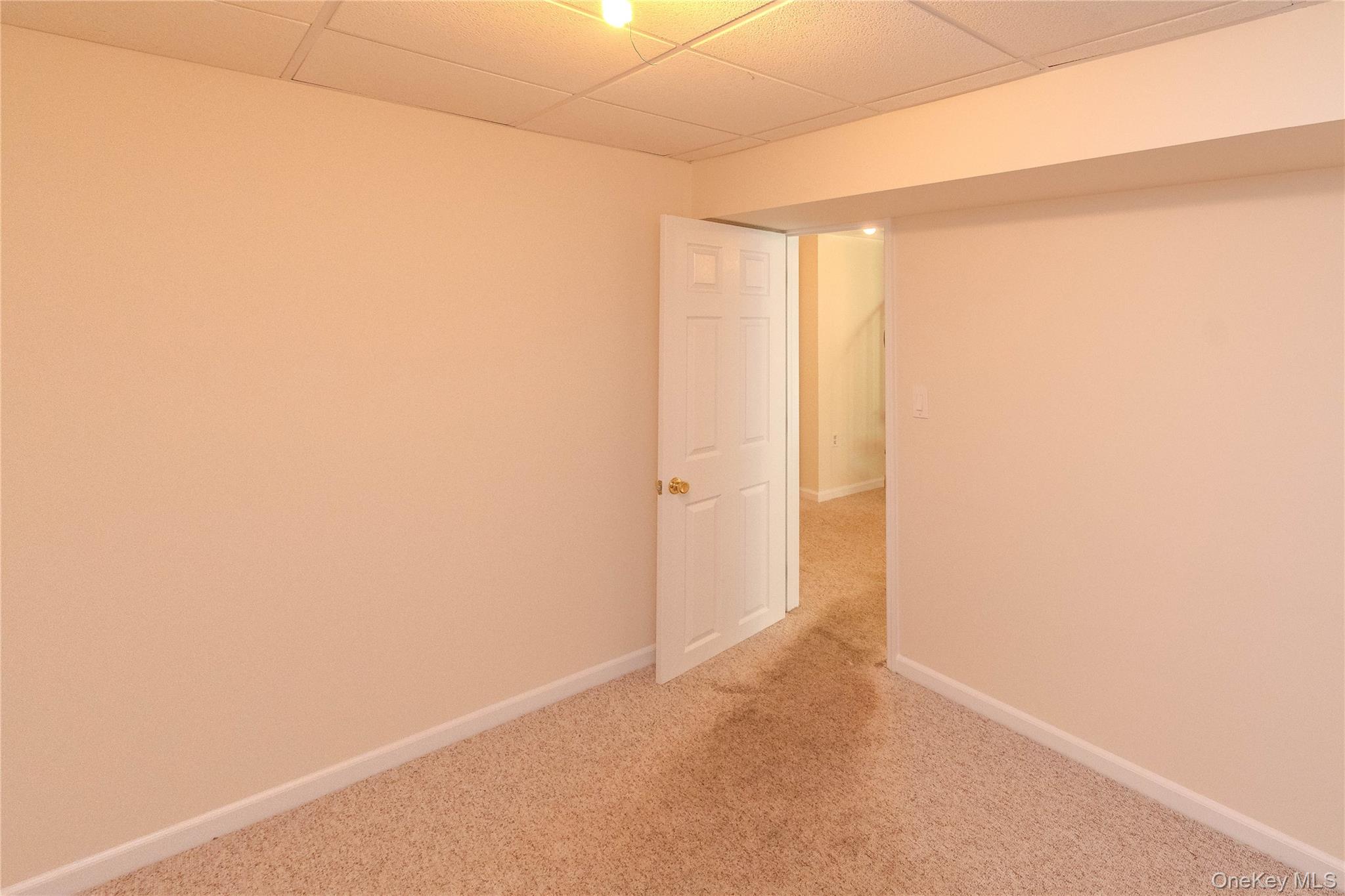 405 Bentley Court Property Photo 28